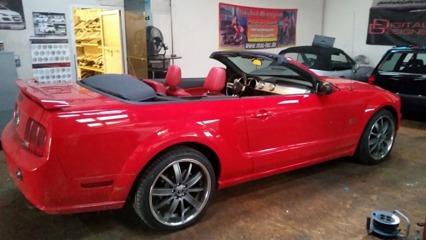Ford Mustang Cabrio Doppel Din Kenwood